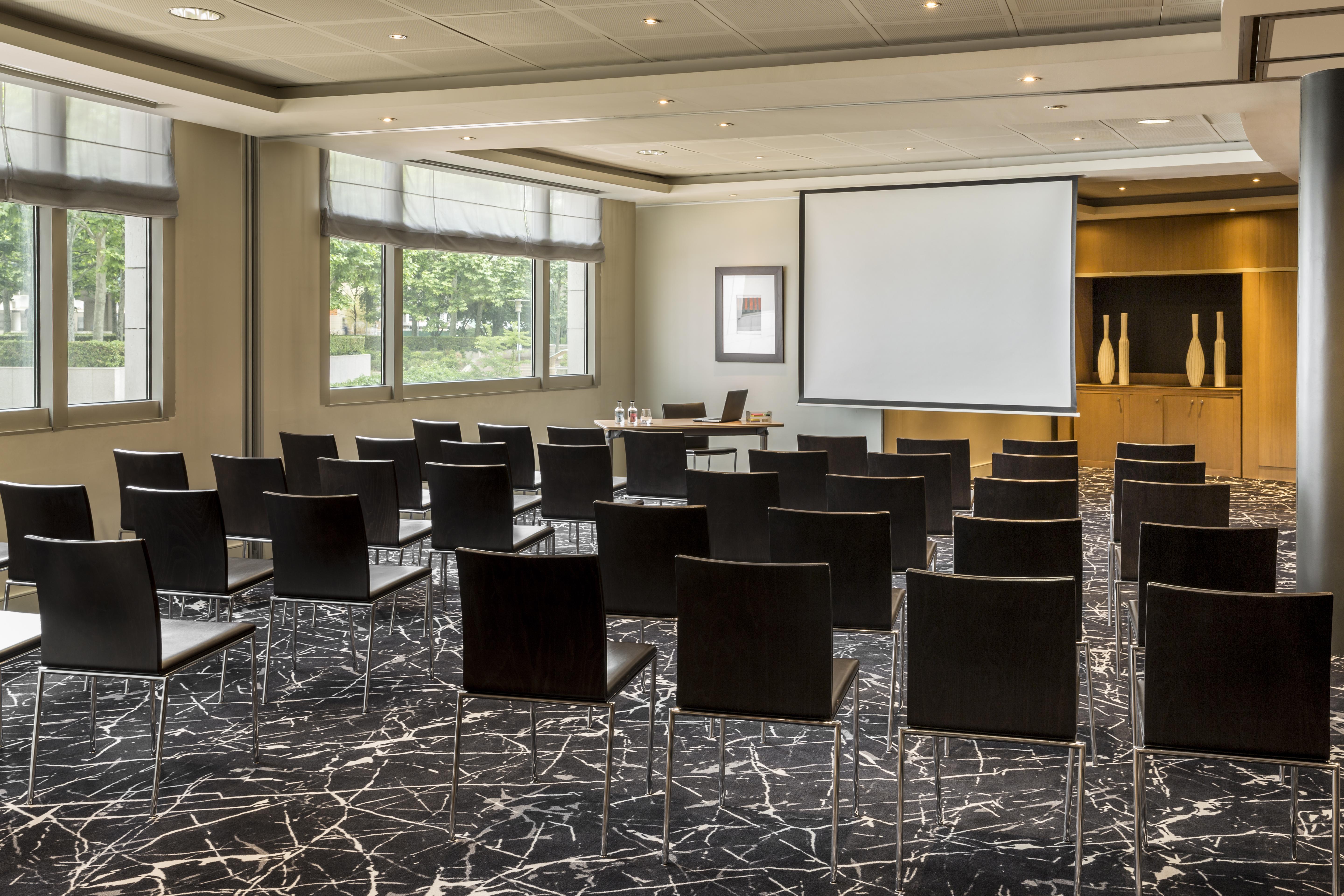 פוטו Nest Paris La Defense - Mgallery מראה חיצוני תמונה Meeting room