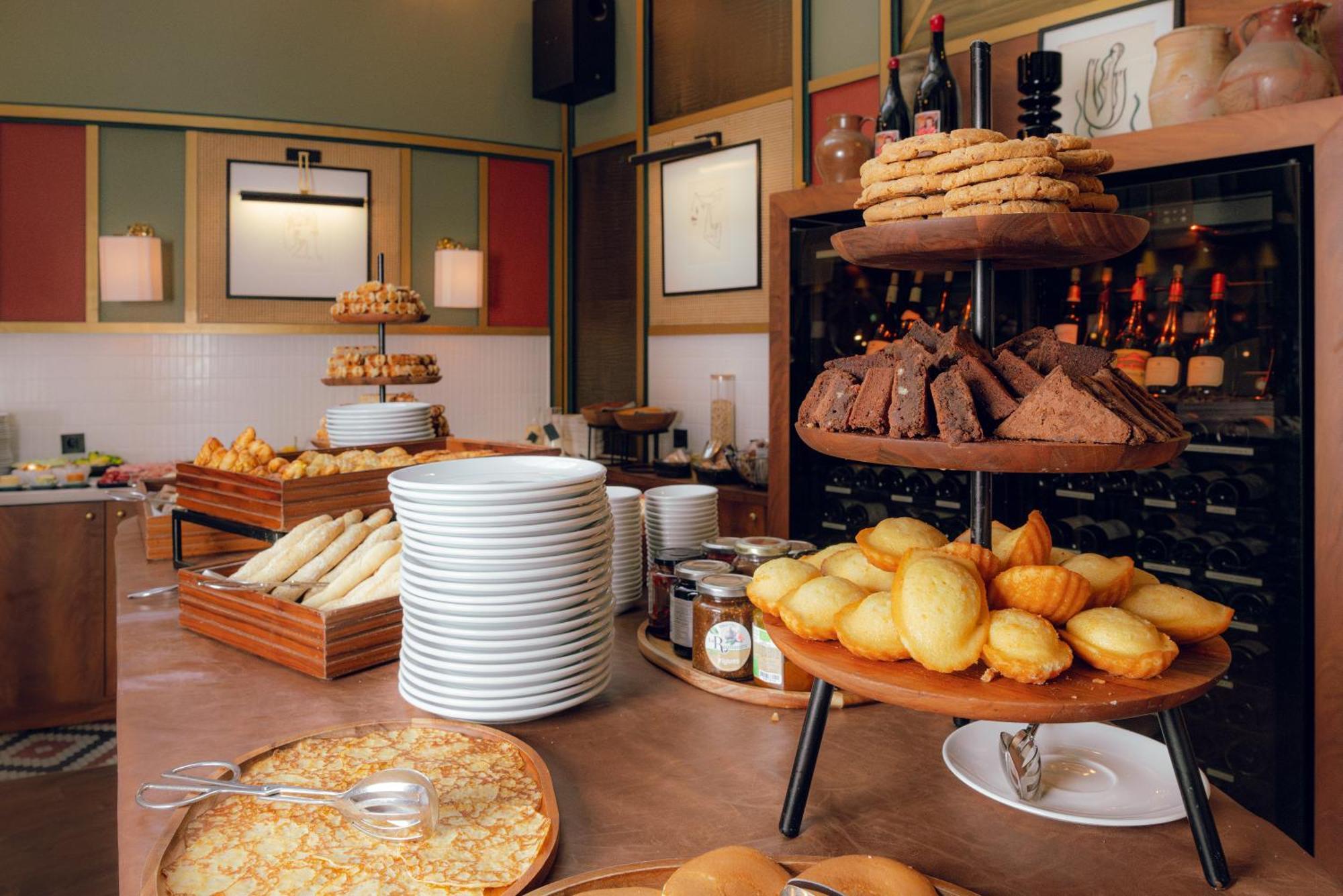פוטו Nest Paris La Defense - Mgallery מראה חיצוני תמונה A typical buffet