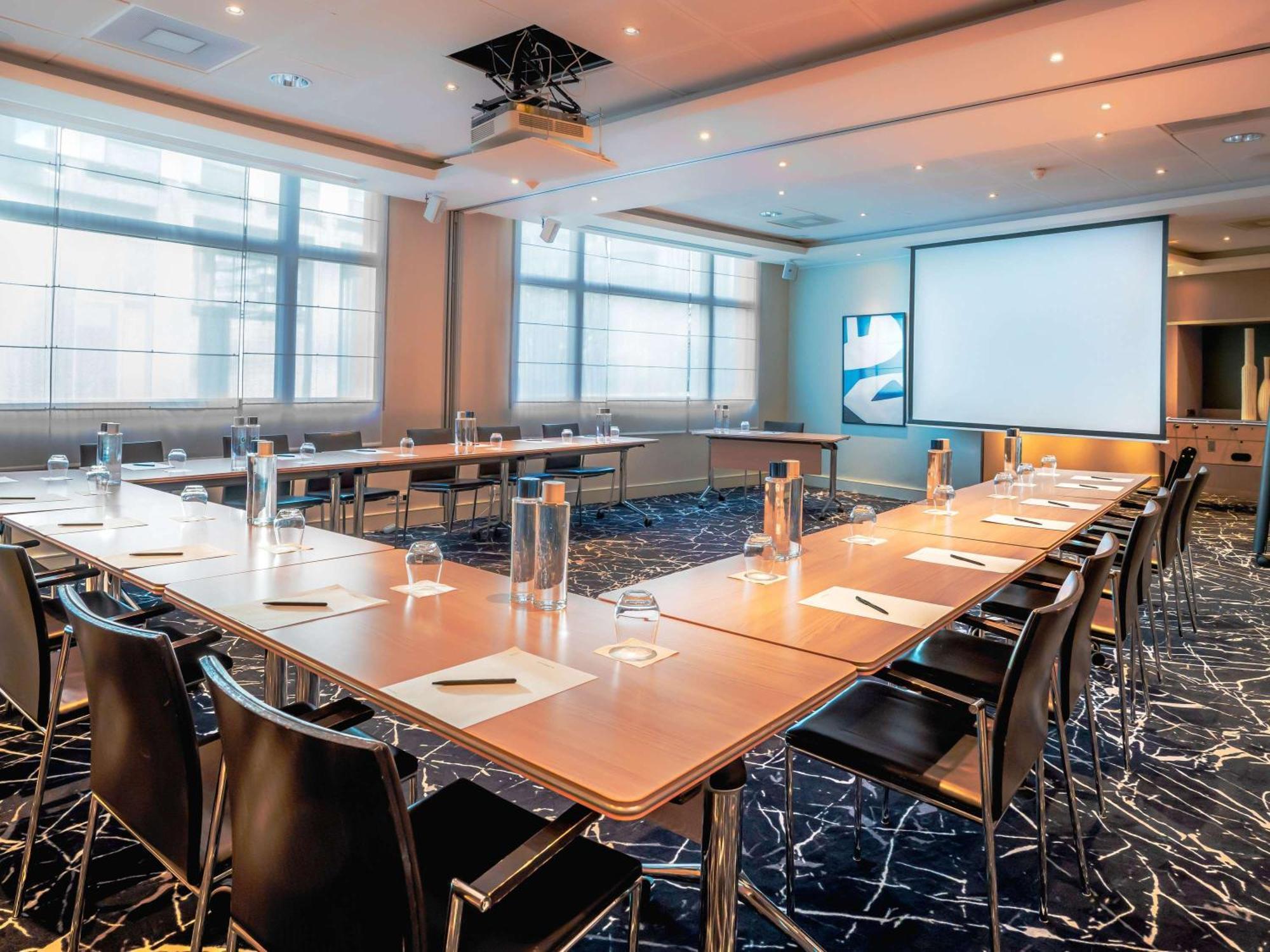 Nest Hotel Paris La Defense - Mgallery Collection פוטו מראה חיצוני תמונה Meeting room
